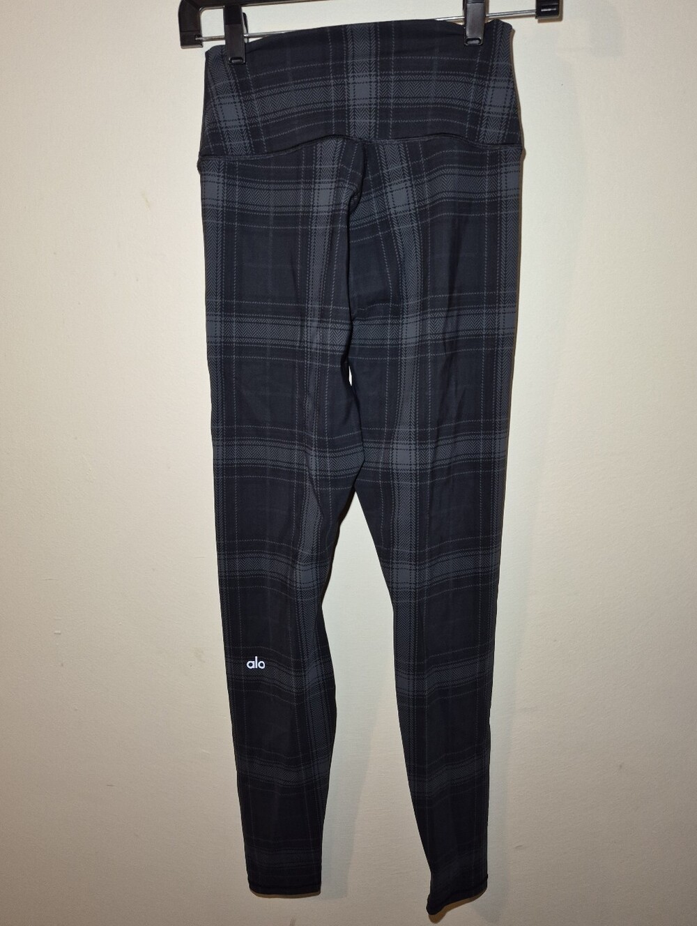 S) Alo Yoga High Waist Vapor Legacy Plaid Leggings Black/Anthrancite Colorway